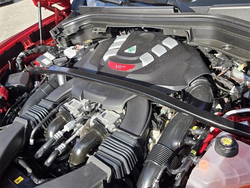 Used 2024 Alfa Romeo Stelvio Quadrifoglio image 18