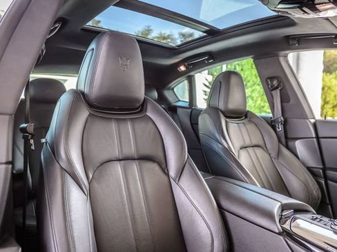 Used 2017 Maserati Levante LEVANTE - NAV - MOONROOF - BAC image 38