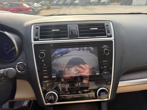 Used 2018 Subaru Outback 3.6R Limited image 22