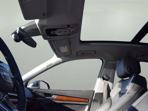 Used 2023 Audi Q5 2.0T Prestige image 9