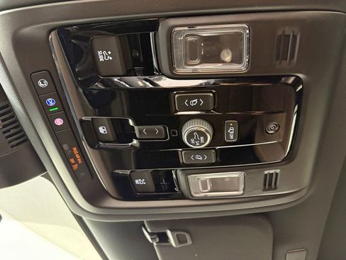 New 2026 Chevrolet Suburban High Country w/ Sun And Tow Package AWD/4WD image 41