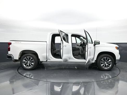 Used 2024 Chevrolet Silverado 1500 LT AWD/4WD image 48