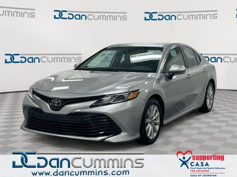 Used 2020 Toyota Camry LE w/ Convenience Package FWD image 1