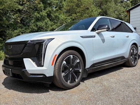 Used 2025 Cadillac Escalade IQ Sport 1 AWD/4WD image 2
