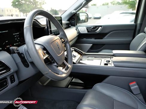 Used 2018 Lincoln Navigator Reserve w/ Technology Package AWD/4WD image 21