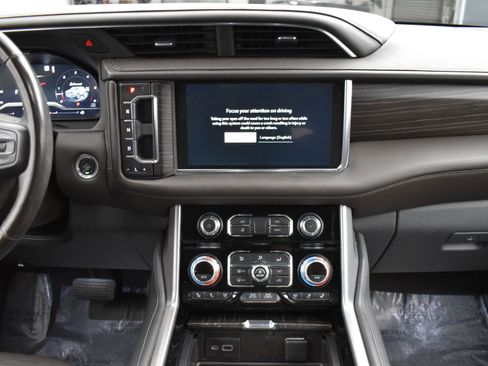 Used 2022 GMC Yukon XL Denali w/ Max Trailering Package image 17