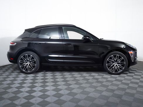 Certified 2025 Porsche Macan image 10