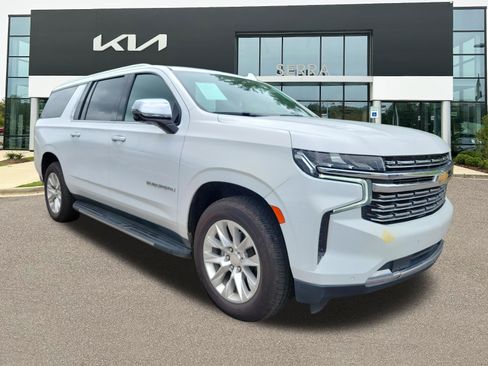 Used 2021 Chevrolet Suburban Premier w/ Premium Package RWD image 1