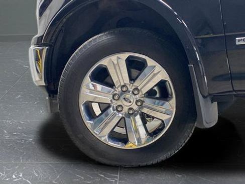 Used 2019 Ford F150 Lariat w/ Equipment Group 502A Luxury AWD/4WD image 33