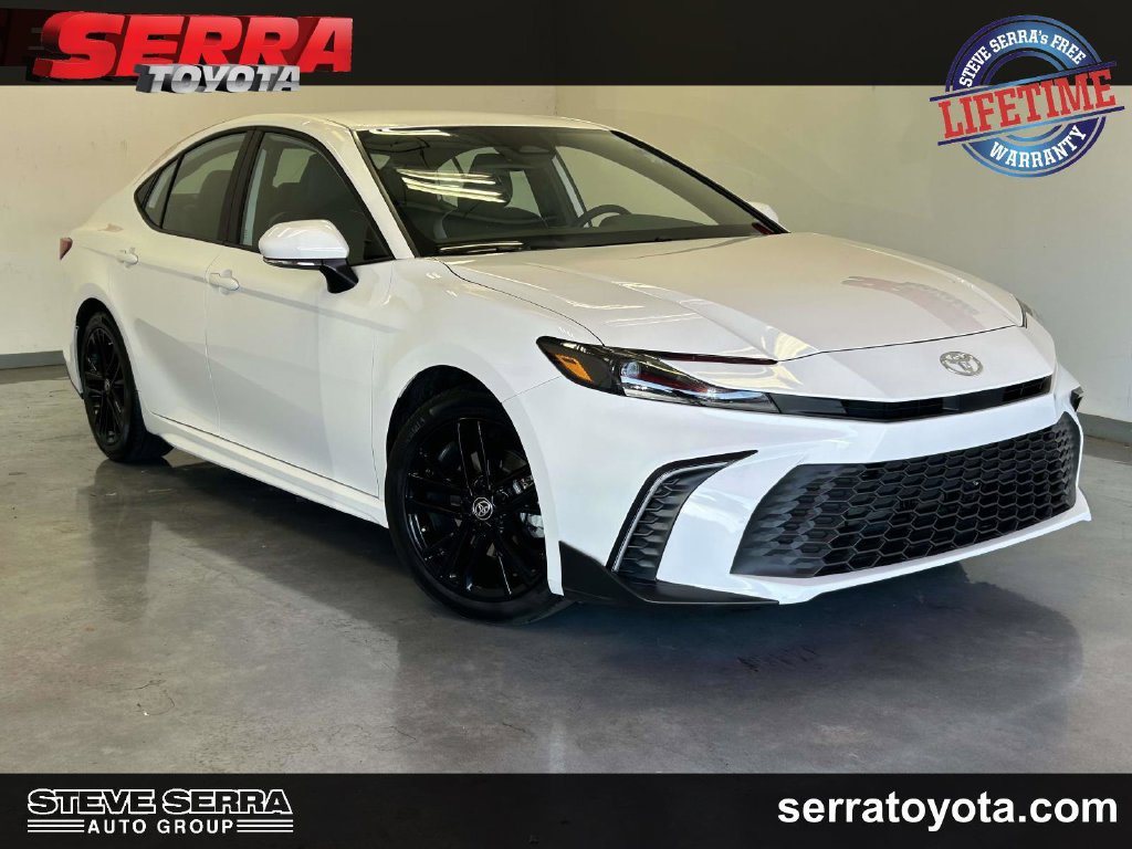 Used 2026 Toyota Camry SE FWD image 1