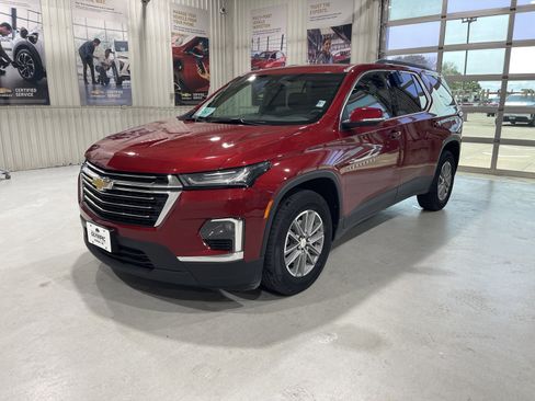 Used 2023 Chevrolet Traverse LT w/ LPO, Floor Liner Package AWD/4WD image 3