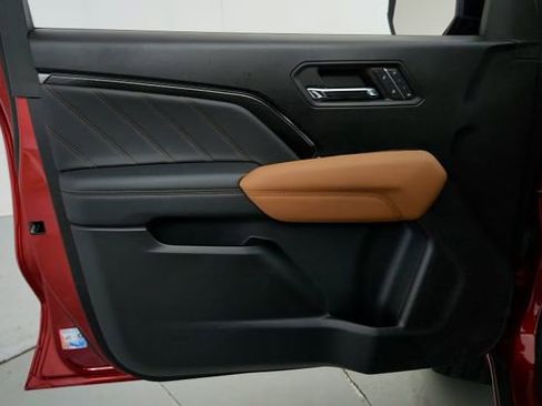 Used 2024 GMC Canyon AT4 w/ AT4 Premium Package image 11