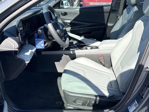 New 2026 Hyundai Elantra Limited FWD image 10