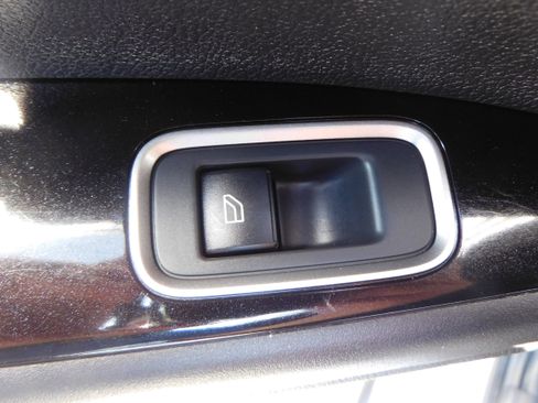 Used 2022 Mitsubishi Outlander SEL image 40