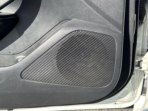 Used 2021 Toyota Corolla LE image 34