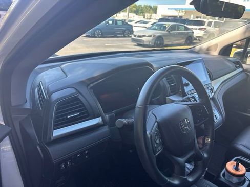 Used 2024 Honda Odyssey EX-L image 10