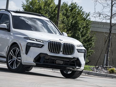 New 2026 BMW X7 xDrive40i w/ M Sport Package image 5