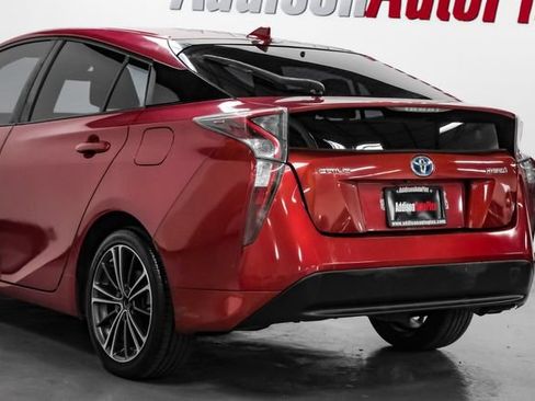 Used 2017 Toyota Prius Three FWD image 13