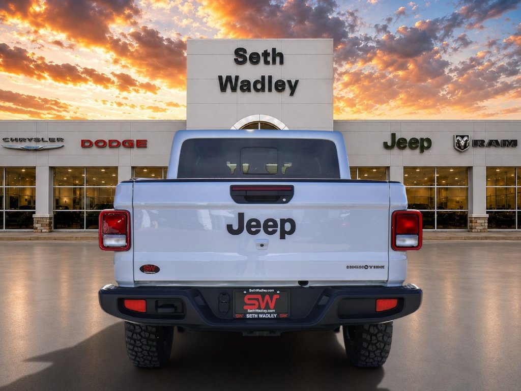 Used 2025 Jeep Gladiator Mojave AWD/4WD image 6