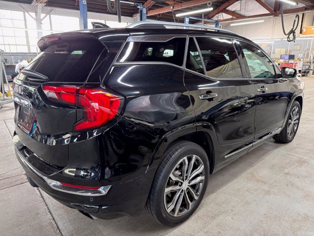 Used 2019 GMC Terrain Denali w/ LPO, Floor Liner Package FWD image 4