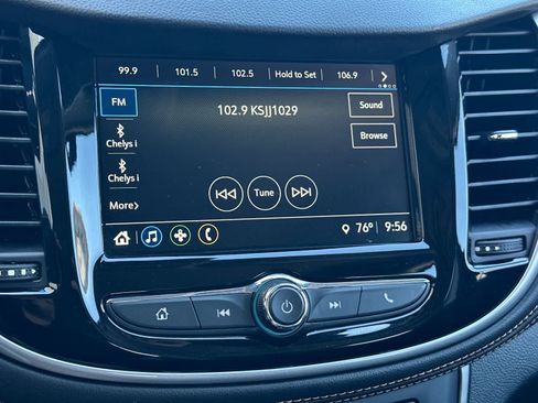 Used 2018 Chevrolet Trax LS AWD/4WD image 18