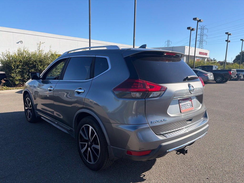 Used 2018 Nissan Rogue SL w/ Premium Package FWD image 4