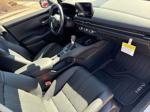 Certified 2024 Honda HR-V EX-L image 30