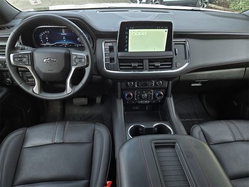 Used 2024 Chevrolet Suburban RST w/ Luxury Package image 17