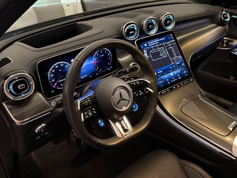 Used 2024 Mercedes-Benz GLC 43 AMG 4MATIC image 4