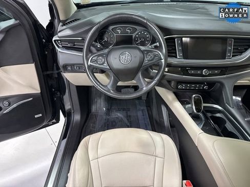 Used 2018 Buick Enclave Premium w/ Experience Buick Package image 20