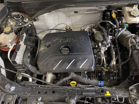 Used 2025 Chevrolet TrailBlazer LT AWD/4WD image 37