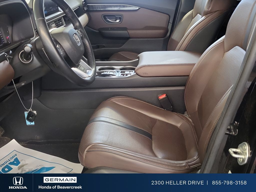Used 2025 Honda Pilot Elite image 8