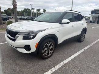 Used 2022 Kia Seltos EX video 1