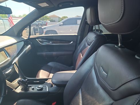 Used 2022 Cadillac XT6 Premium Luxury FWD image 14