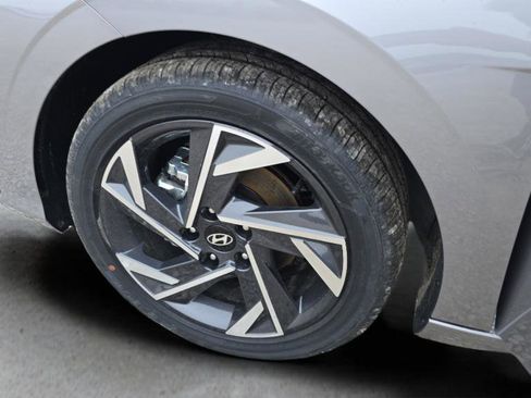 New 2026 Hyundai Elantra Limited FWD image 10