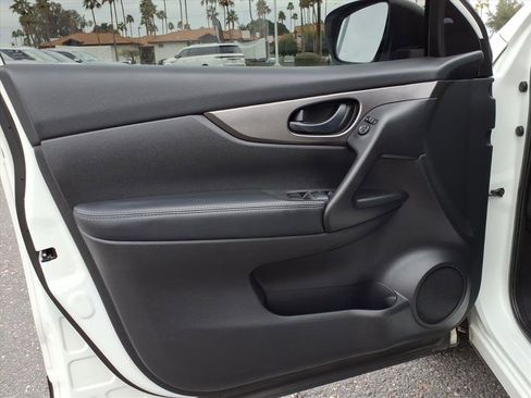 Used 2019 Nissan Rogue Sport S image 20