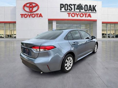Used 2026 Toyota Corolla LE FWD image 3