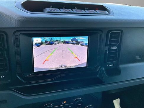 Used 2023 Ford Bronco Big Bend w/ Sasquatch Package AWD/4WD image 14