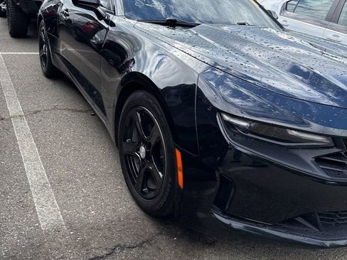 Used 2022 Chevrolet Camaro LT image 3