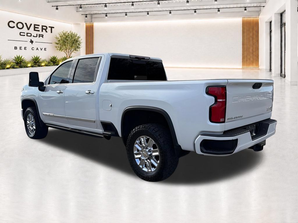 Used 2024 Chevrolet Silverado 2500 High Country w/ High Country Premium Package AWD/4WD image 14