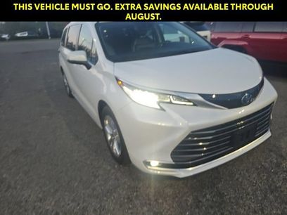 Used 2023 Toyota Sienna Limited