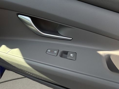 Certified 2025 Hyundai Elantra Sport image 45