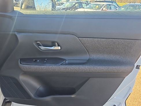 New 2026 Nissan Kicks SV image 26