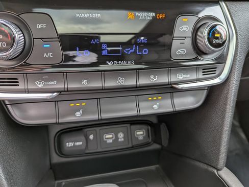 Used 2020 Hyundai Santa Fe SEL FWD image 21