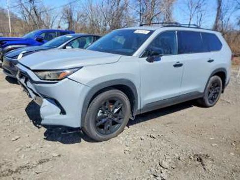 Used 2025 Toyota Grand Highlander AWD Hybrid image 3