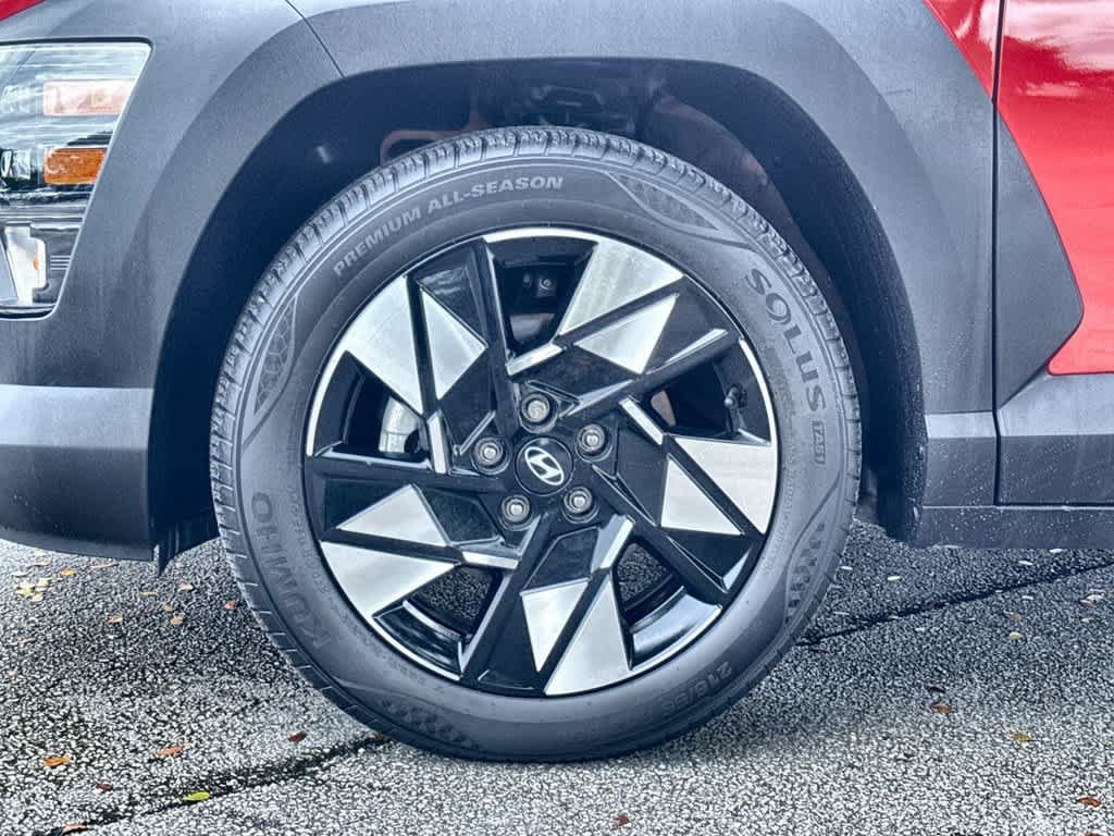Used 2024 Hyundai Kona SEL FWD image 11