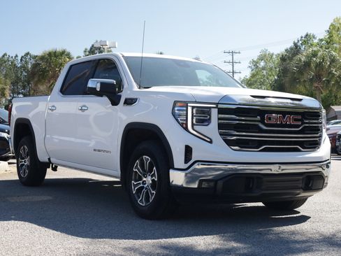 Used 2025 GMC Sierra 1500 SLT image 6