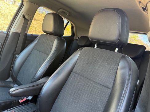 Used 2021 Buick Encore Preferred image 14