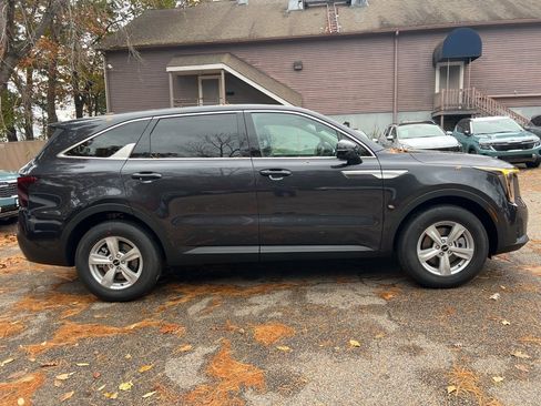 New 2026 Kia Sorento LX image 4