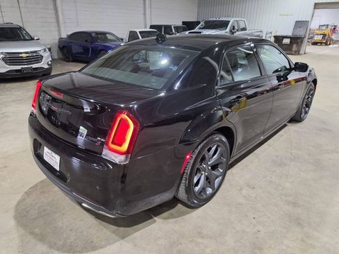 Used 2021 Chrysler 300 S RWD image 12